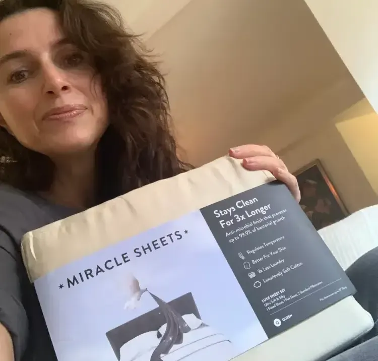 5 Star Review of Miracle Sheets by User Dorothee L. from Ohio